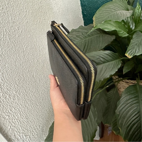 NWT - COACH Double Zip Wallet - Refined Pebble Leather - Gold/Black - Picture 12 of 15